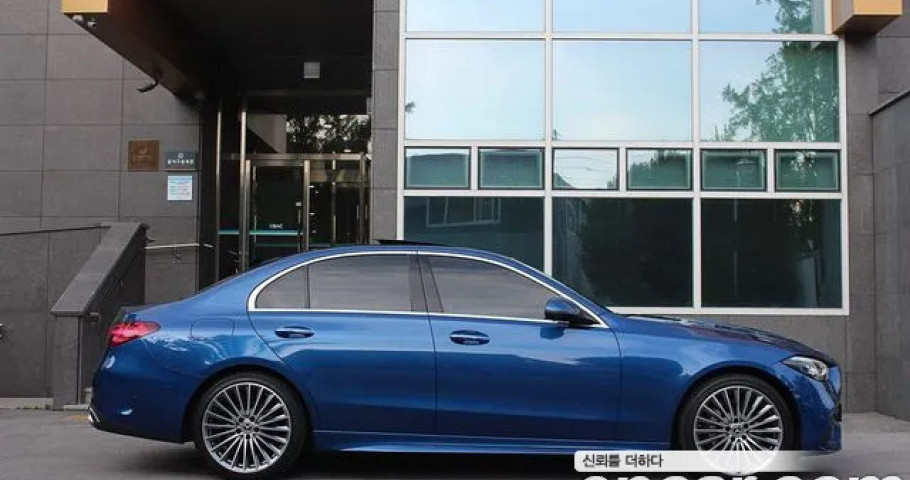 Mercedes-Benz C-Class 