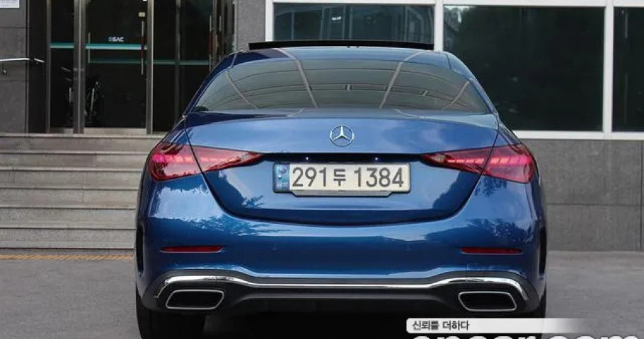 Mercedes-Benz C-Class 
