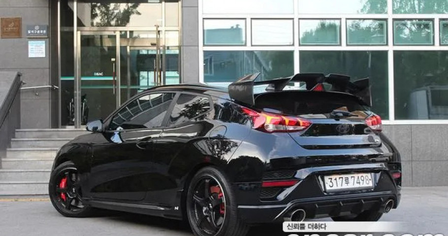 Hyundai Veloster 