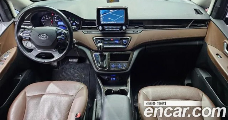 Hyundai Starex 