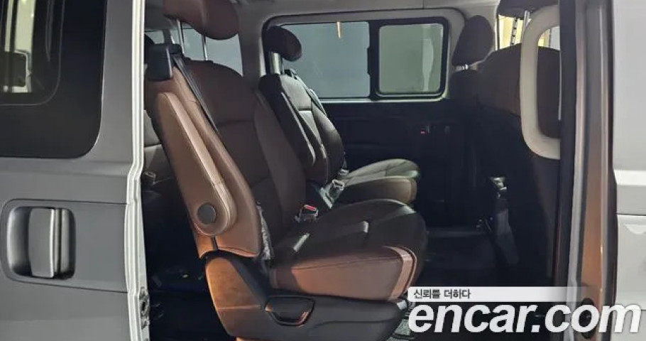 Hyundai Starex 
