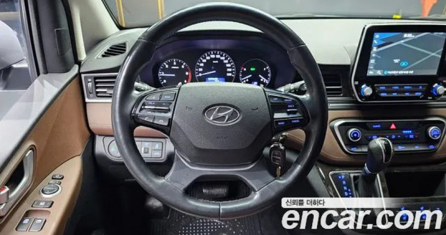 Hyundai Starex 