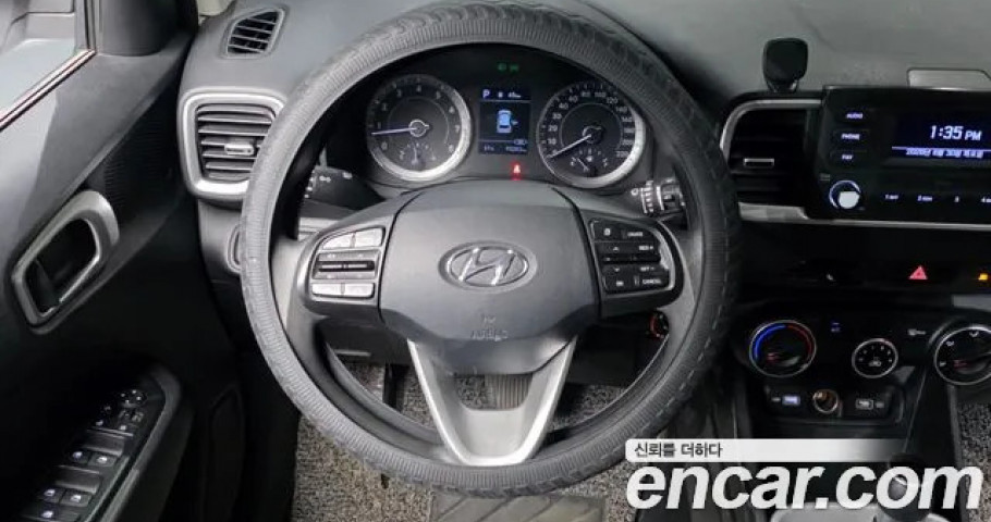 Hyundai Venue 