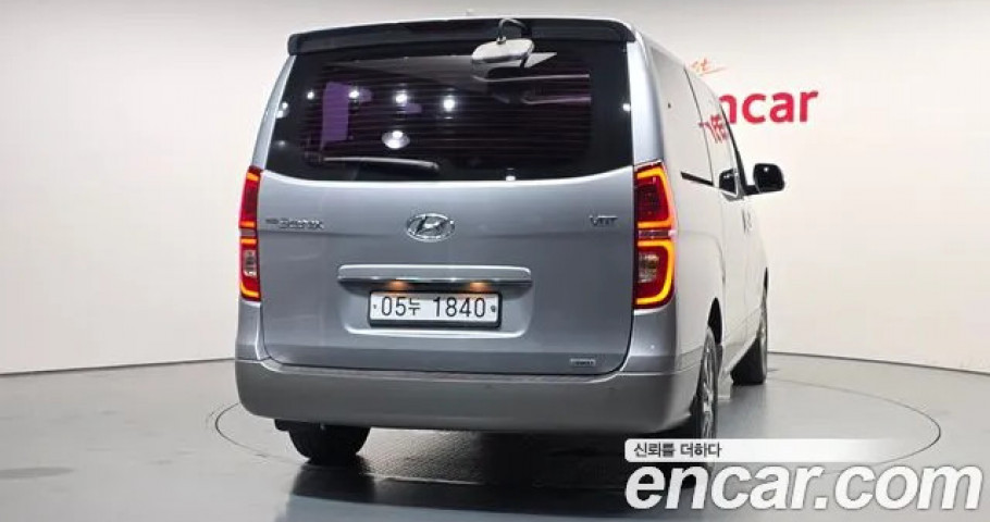 Hyundai Starex 