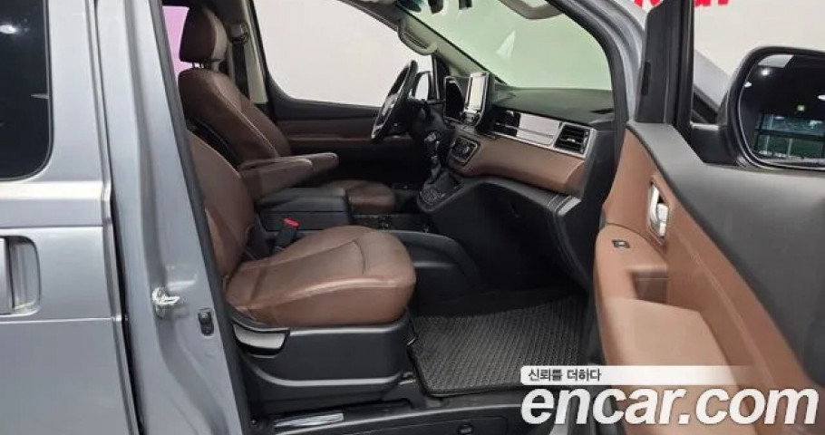 Hyundai Starex 