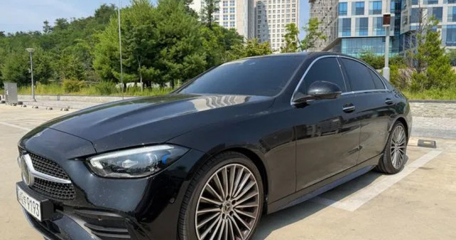 Mercedes-Benz C-Class 