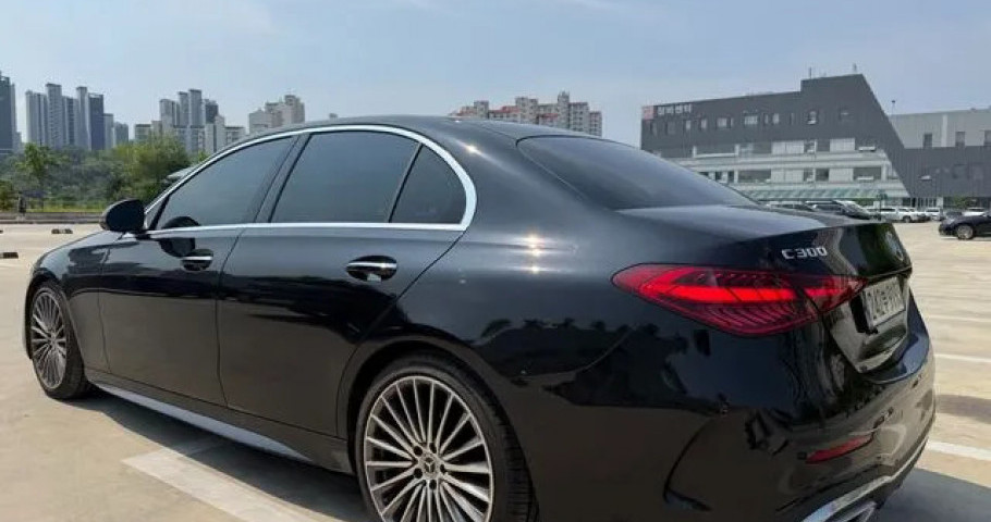 Mercedes-Benz C-Class 
