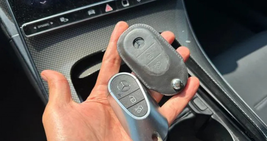 Mercedes-Benz C-Class 