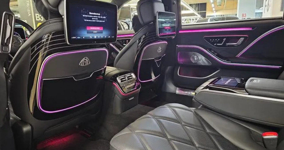 Mercedes-Benz S-Class 