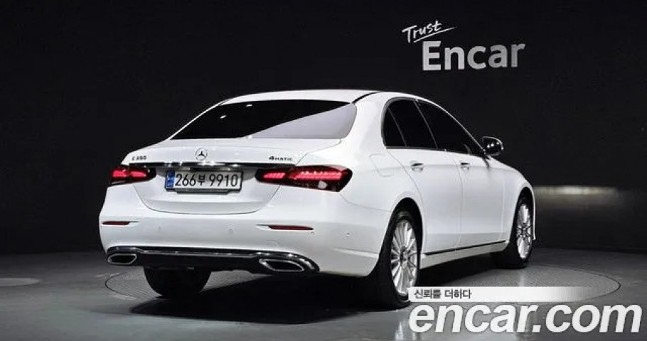Mercedes-Benz E-Class 