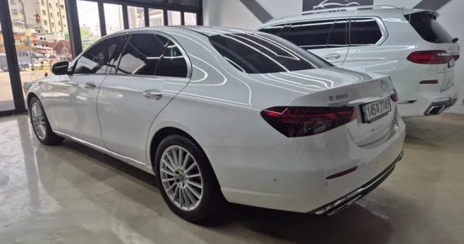 Mercedes-Benz E-Class 