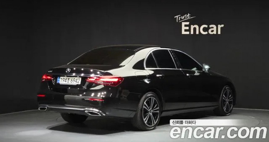 Mercedes-Benz E-Class 