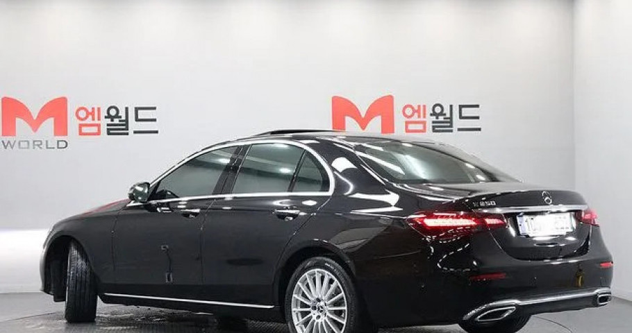 Mercedes-Benz E-Class 