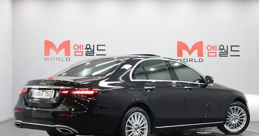 Mercedes-Benz E-Class 