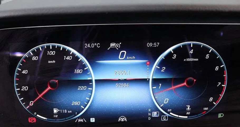Mercedes-Benz E-Class 