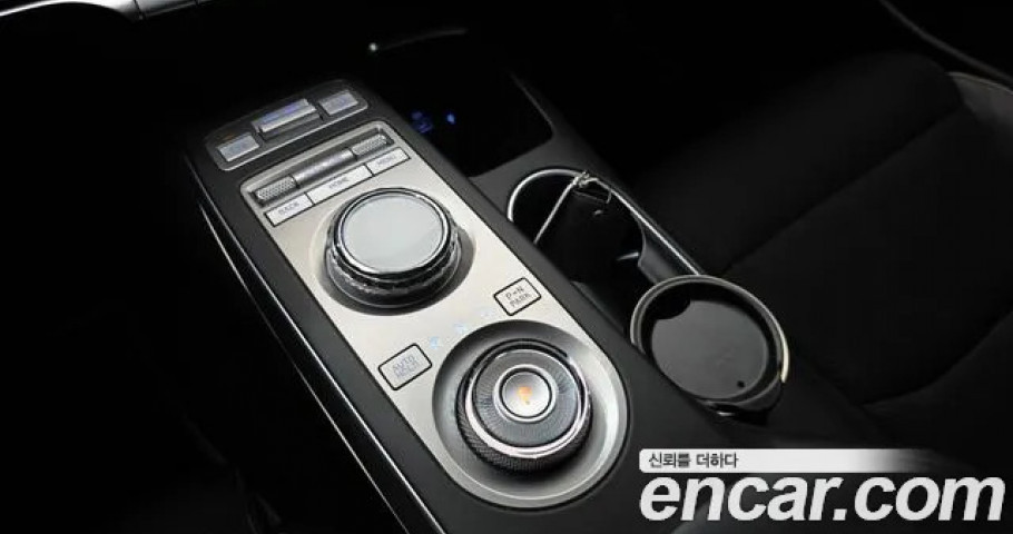 Genesis Gv70 