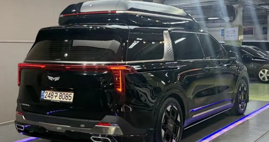 Kia Carnival 