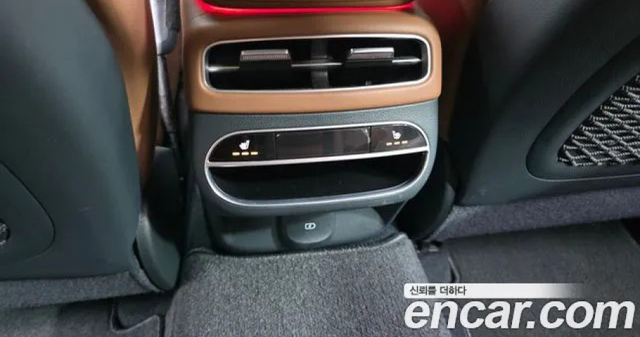 Genesis Gv70 