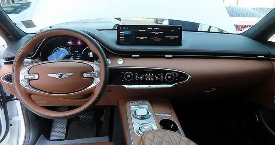 Genesis Gv70 