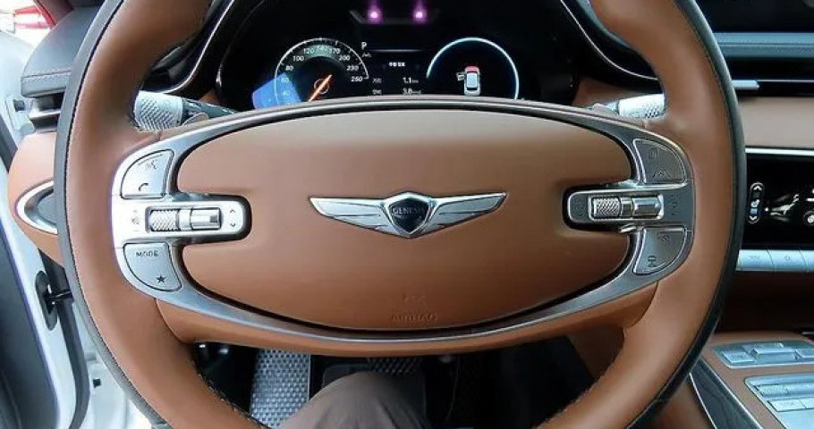 Genesis Gv70 