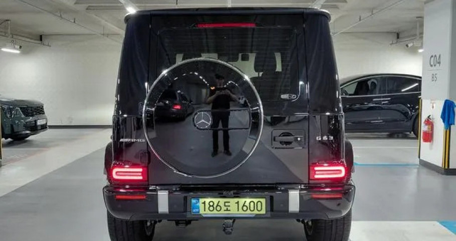 Mercedes-Benz G-Class 