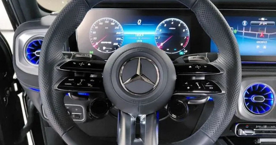 Mercedes-Benz G-Class 