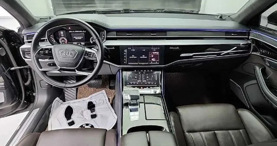 Audi A8 