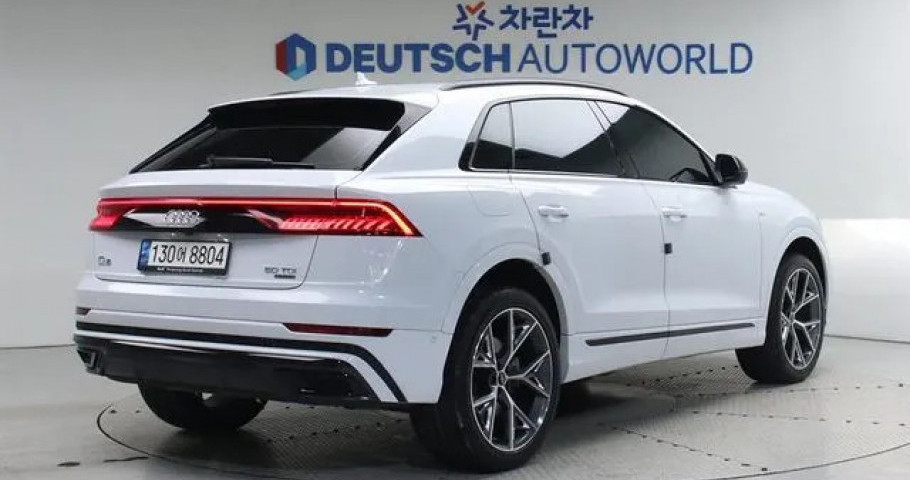 Audi Q8 