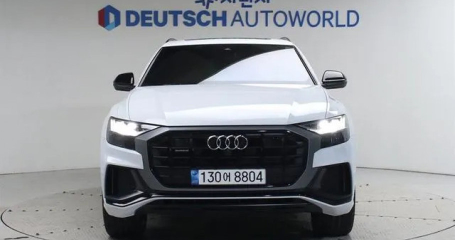 Audi Q8 