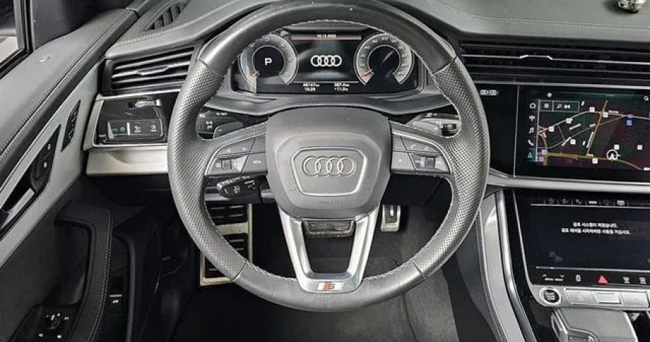 Audi Q8 