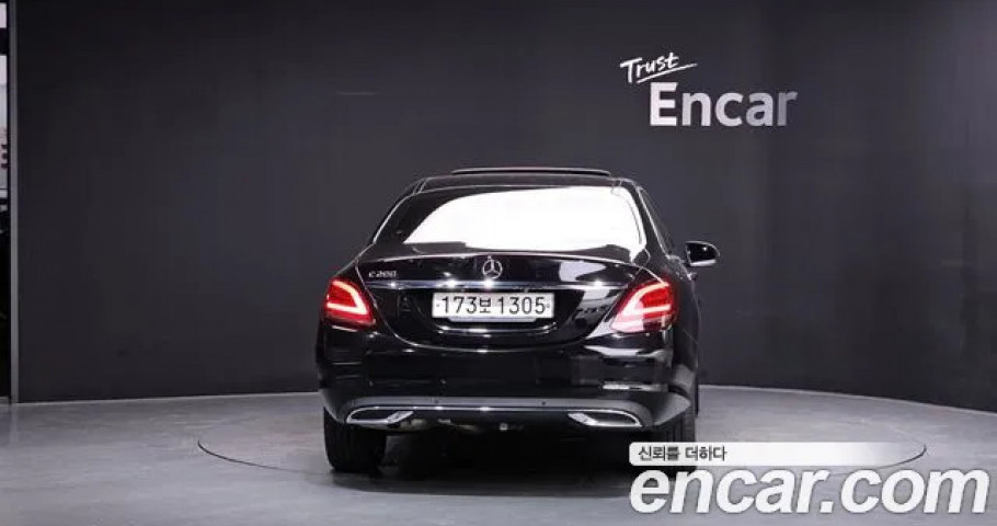 Mercedes-Benz C-Class 