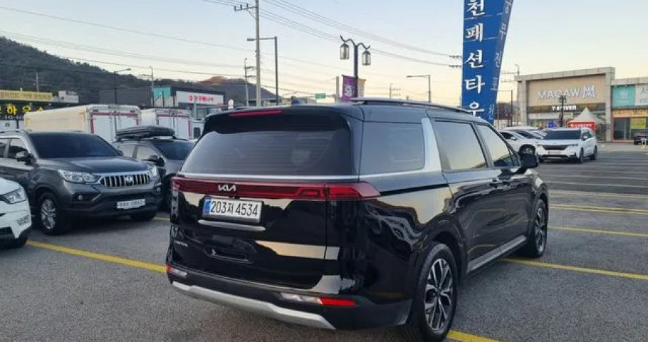 Kia Carnival 