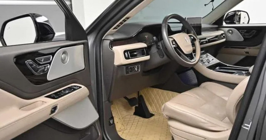 Lincoln Aviator 