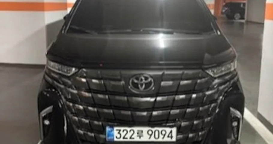Toyota Alphard 