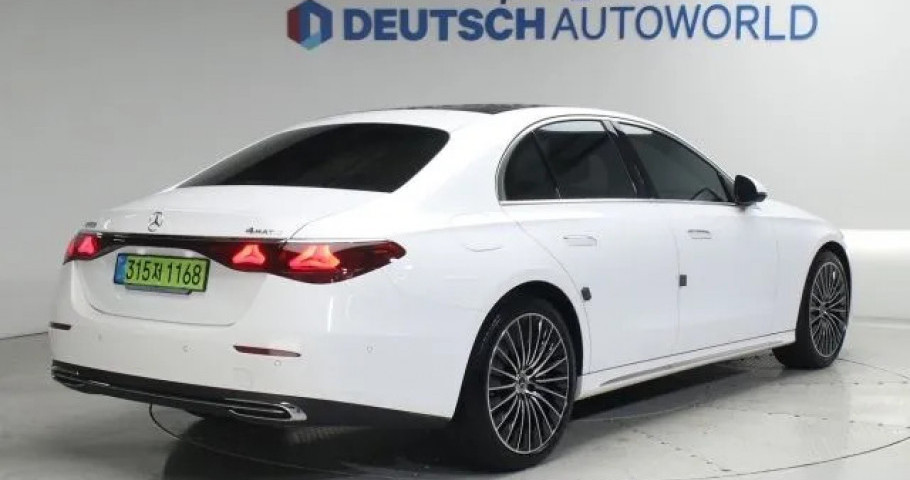 Mercedes-Benz E-Class 