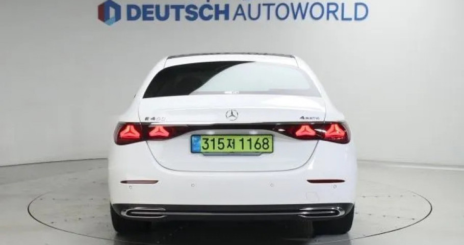 Mercedes-Benz E-Class 