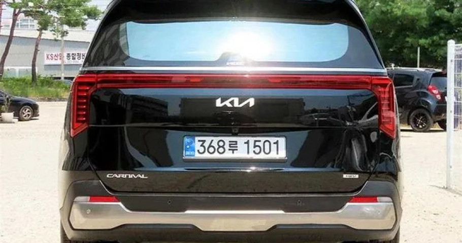 Kia Carnival 