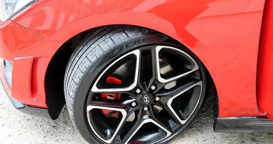Hyundai Veloster 