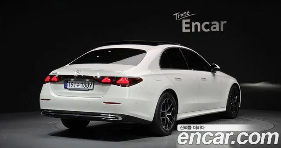 Mercedes-Benz E-Class 