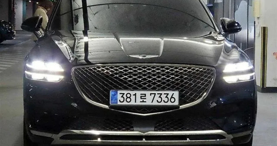 Genesis Gv70 