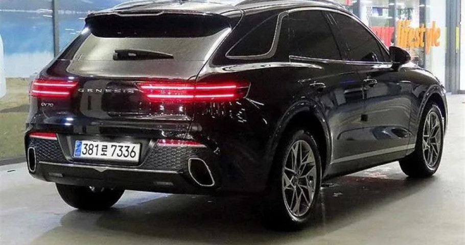 Genesis Gv70 
