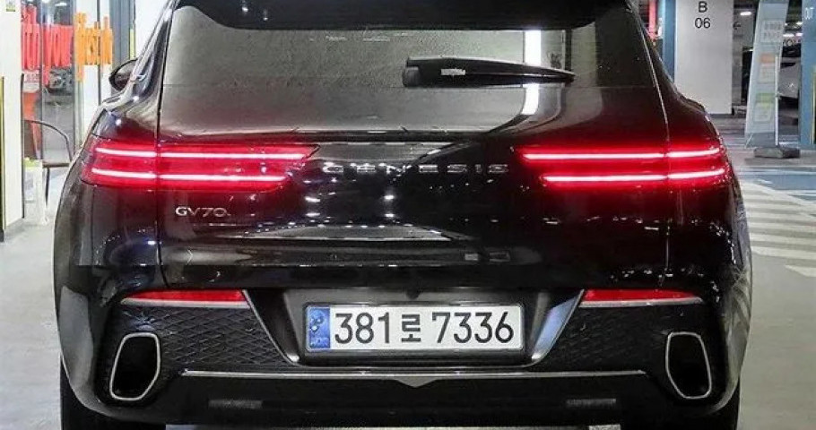 Genesis Gv70 