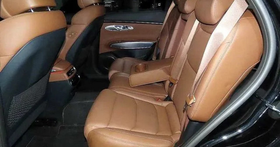 Genesis Gv70 