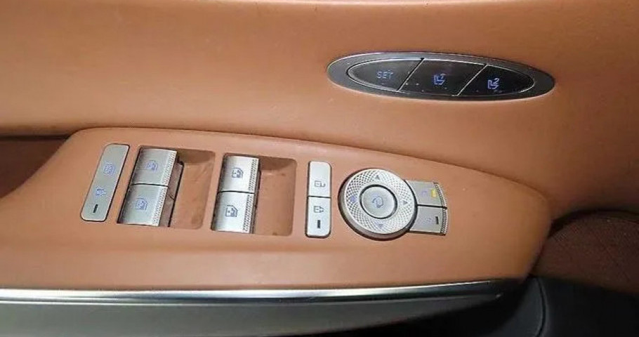 Genesis Gv70 
