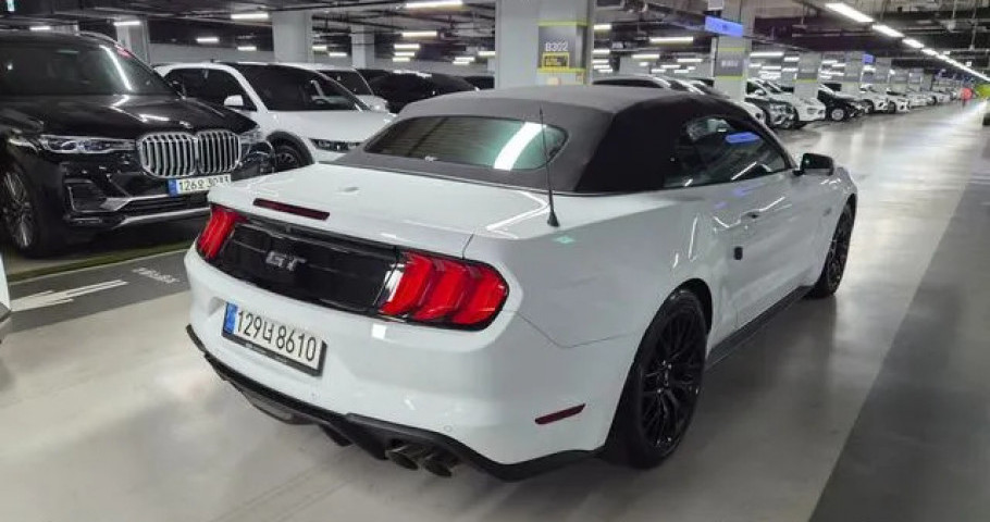 Ford Mustang 