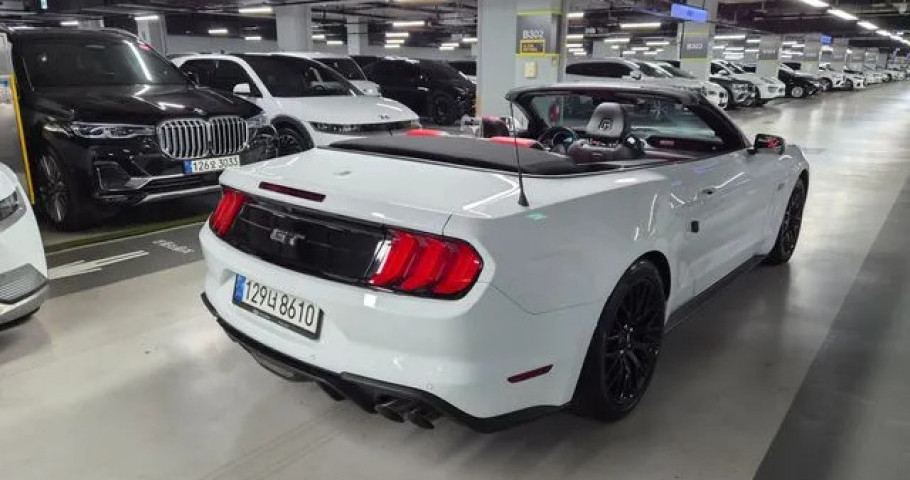 Ford Mustang 