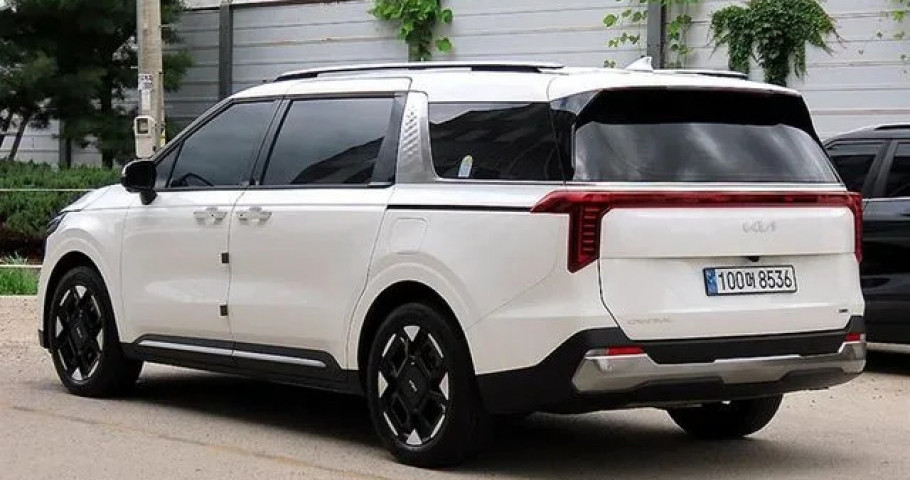 Kia Carnival 
