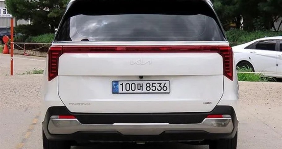 Kia Carnival 