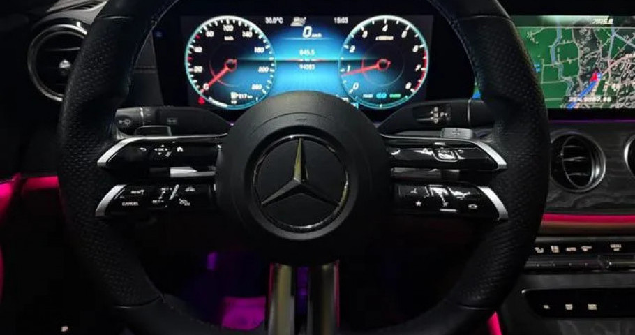 Mercedes-Benz E-Class 