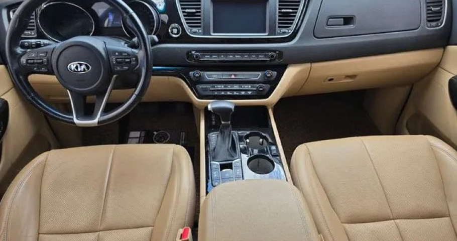 Kia Carnival 